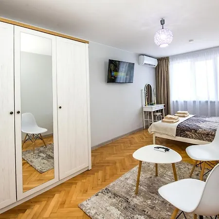 Cozy 2bdrm Near & Free Street Parking Appartamento *