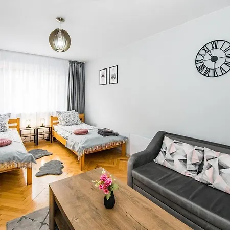 Cozy 2bdrm Near & Free Street Parking * Veliko Tărnovo