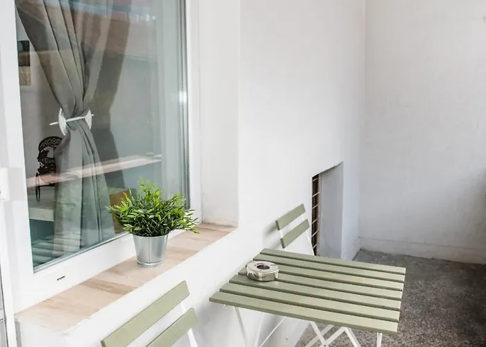 Cozy 2bdrm Near & Free Street Parking Apartment Veliko Tarnovo