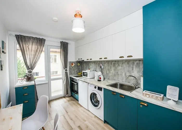 Cozy 2bdrm Near & Free Street Parking