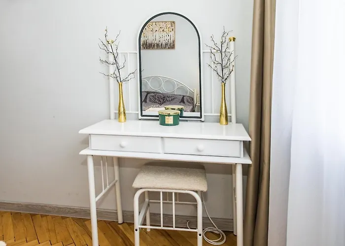 Cozy 2bdrm Near & Free Street Parking *