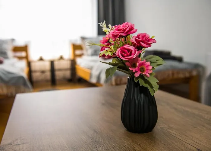 Cozy 2bdrm Near & Free Street Parking *